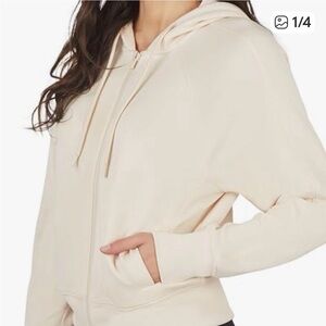 Yogalicious LUX Hooded Zip Front Workout Jacket in Sugar Swizzle. Size XL. NWT!